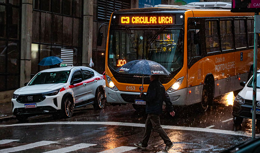 Defesa Civil emite alerta de tempestade para os próximos dias em Porto Alegre